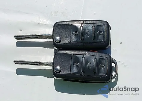 2002 Volkswagen New Beetle Gl z USA, uszkodzony, nr VIN 3VWBK21C62M428272